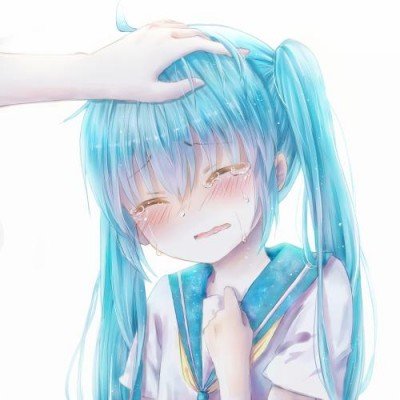 女童被公鸡追着啄 奶奶将鸡抓住宰杀